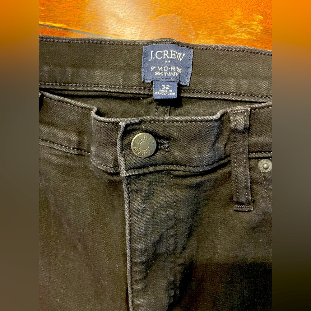 Jcrew 9 inch Mid rise skinny Jean in Black size 32